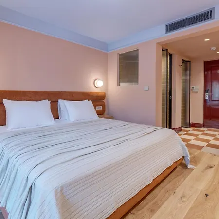 Yonca Anjelika מלון