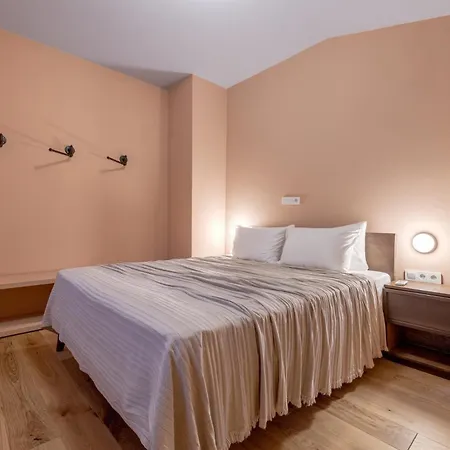 Yonca Anjelika מלון *