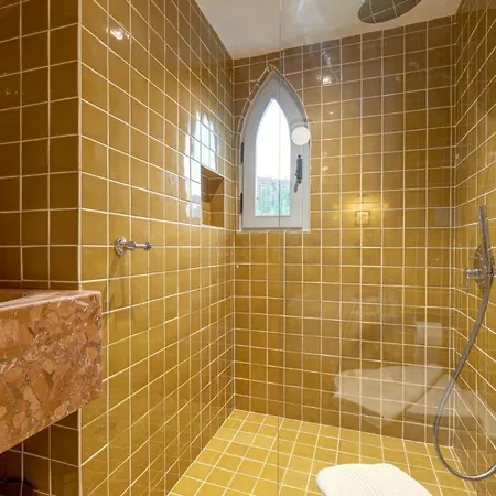 Yonca Anjelika מלון גוג'ק