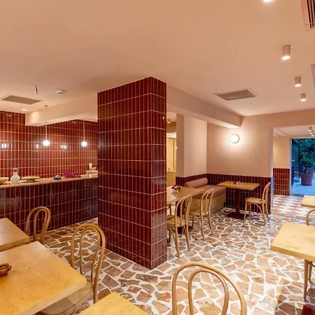 Yonca Anjelika מלון