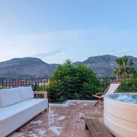 Yonca Anjelika غوجيك