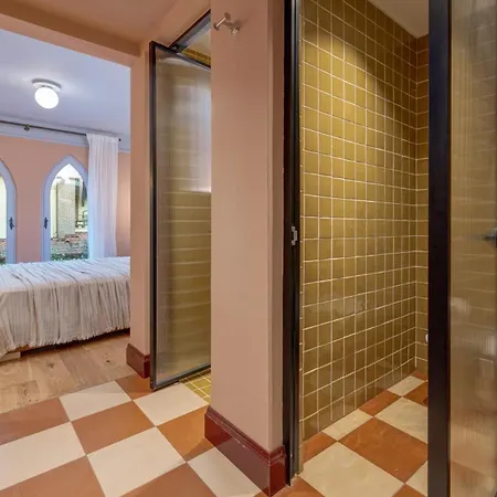 Yonca Anjelika غوجيك